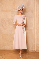 New Classic Pale Pink Mother of the Bridal Dresses Tea Length Wedding Guest Dress Round Neck 3/4 Sleeves Flowers