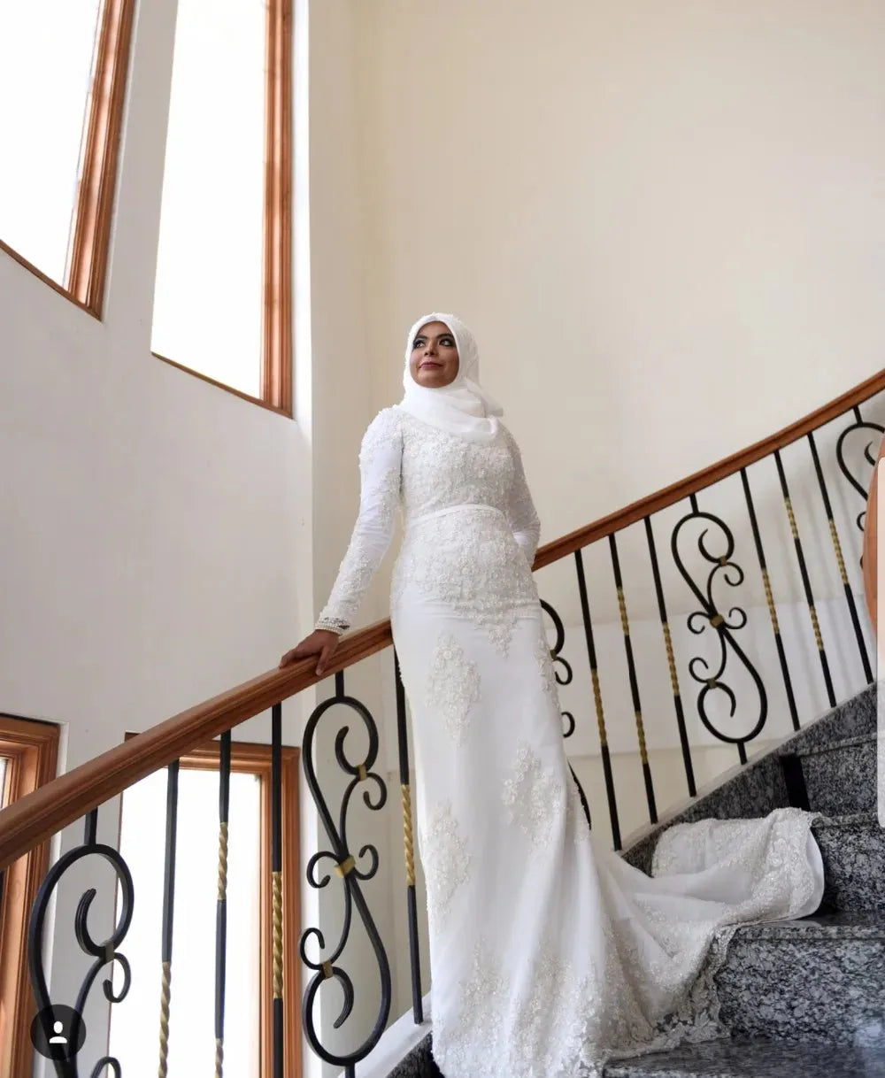 Plus Size High neck Long Sleeve Lace Beaded Luxury Muslim Wedding dress Mermaid long Saudi Arabic Bridal gown WHITE