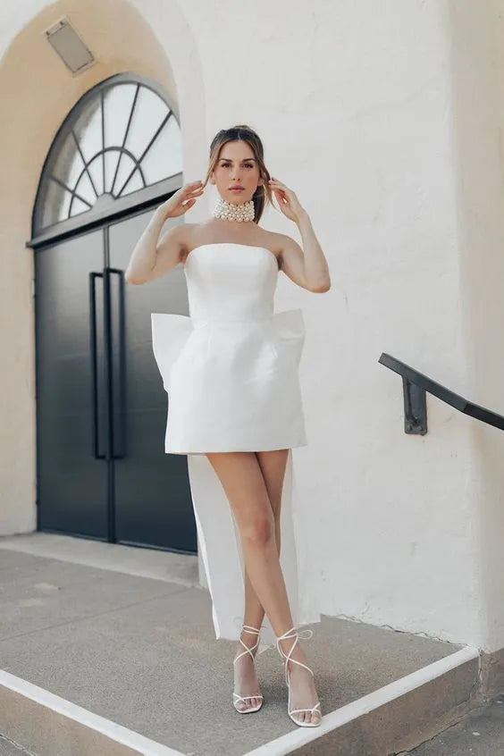Elegant Short Wedding Dresses Strapless Bow Sleeveless Satin Open Back Pleat Bridal Gown Women Above Knee Vestidos De Noiva White