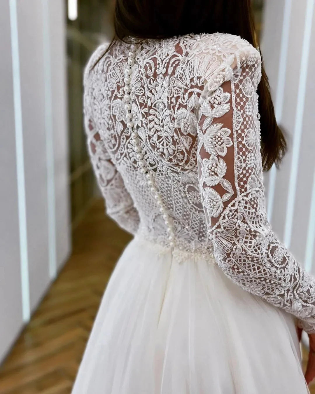 Boho Romantic Wedding Dresses Mermaid High Neck Long Sleeves Exquisite Lace Appliques Princess Style Beach Mopping Bride Gowns