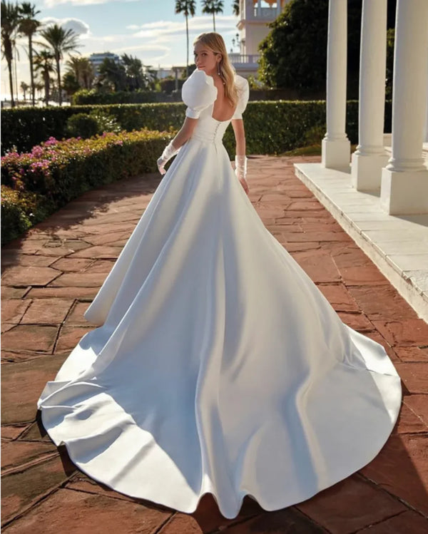 Elegant Square Collar Neck A Line Wedding Bridal Dress Short Sleeve Backless Satin Ruched Church Wedding Gowns Vestidos De Novia