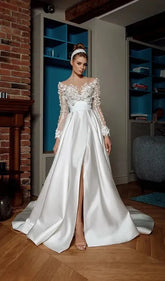 Attractive A-Line Wedding Gown for Bride Slit Illusion Buttons 3D Appliques Beadings Pleated Court Train Robe De Mariee