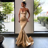 Lily Spaghetti Strap Gold Prom Dresses Sexy V Neck robes de soirée Stain Sheath Mermaid Evening Dresses Sweep Train Prom Gown Picture Color