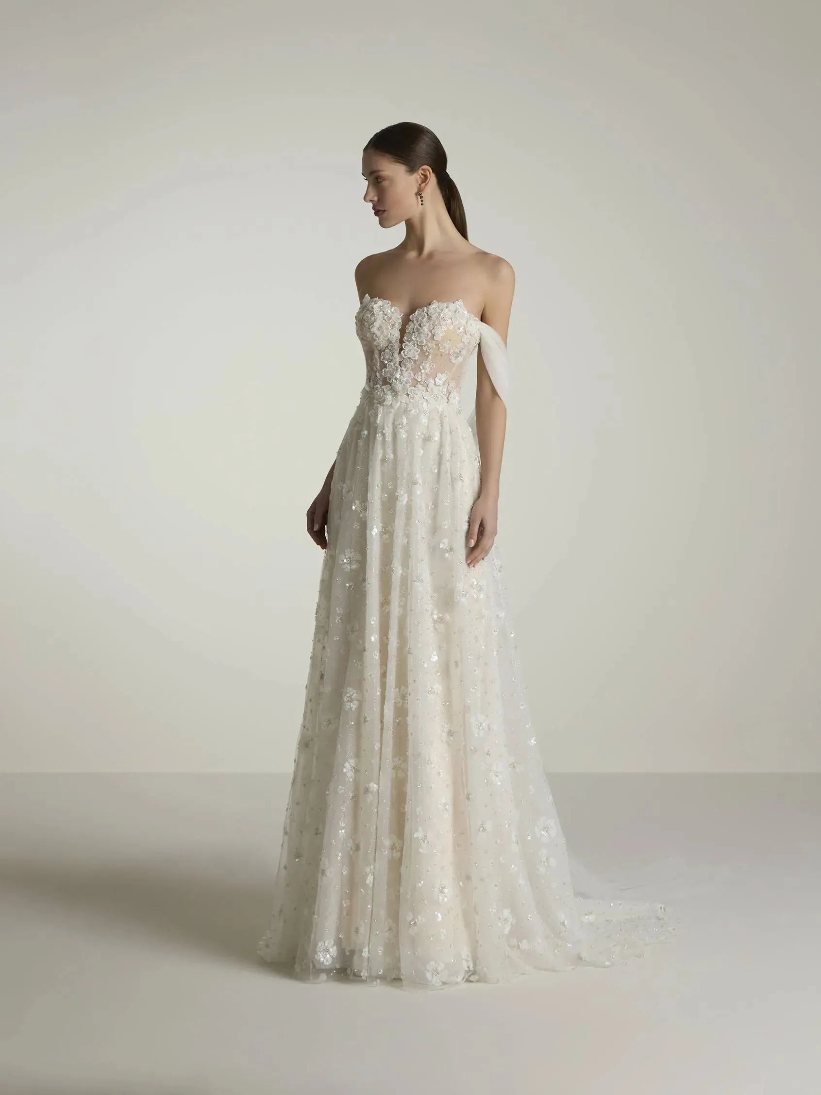 A-Line Wedding Dress Sweetheart Neckline with Detachable Sleeves in Tulle Vestido De Novia Bow Satin Court Train Sleeves Bridal Gowns Modern Princess White Mermaid Satin