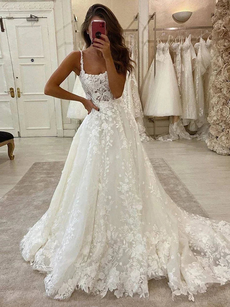 Princess Wedding Dresses Lace Appliques Beach Bridal Gowns Boat Neck Spaghetti Straps Boho Country Wedding Gown Open Back