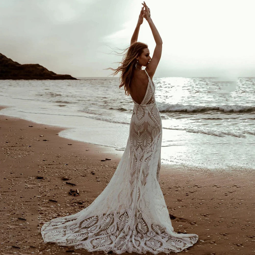 Beach Spaghetti Straps Lace Wedding Dress Boho Bride Gowns Backless Custom Made Deep V-Neck Rustic Long Mermaid Bridal Bohemian