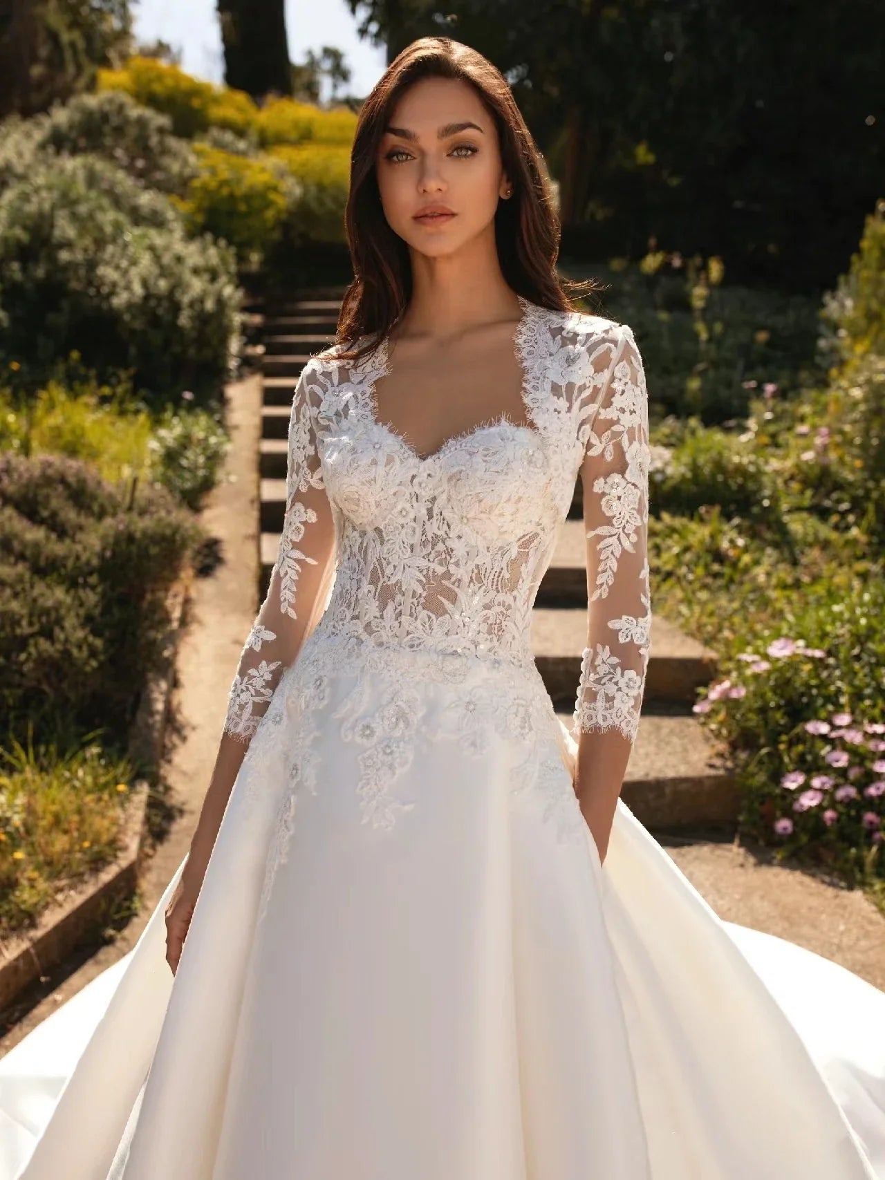 Simple Charming Wedding Dresses With Detachable Suit Sweetheart Satin Bridal Gowns Vintage Vestidos De Novia Appliques