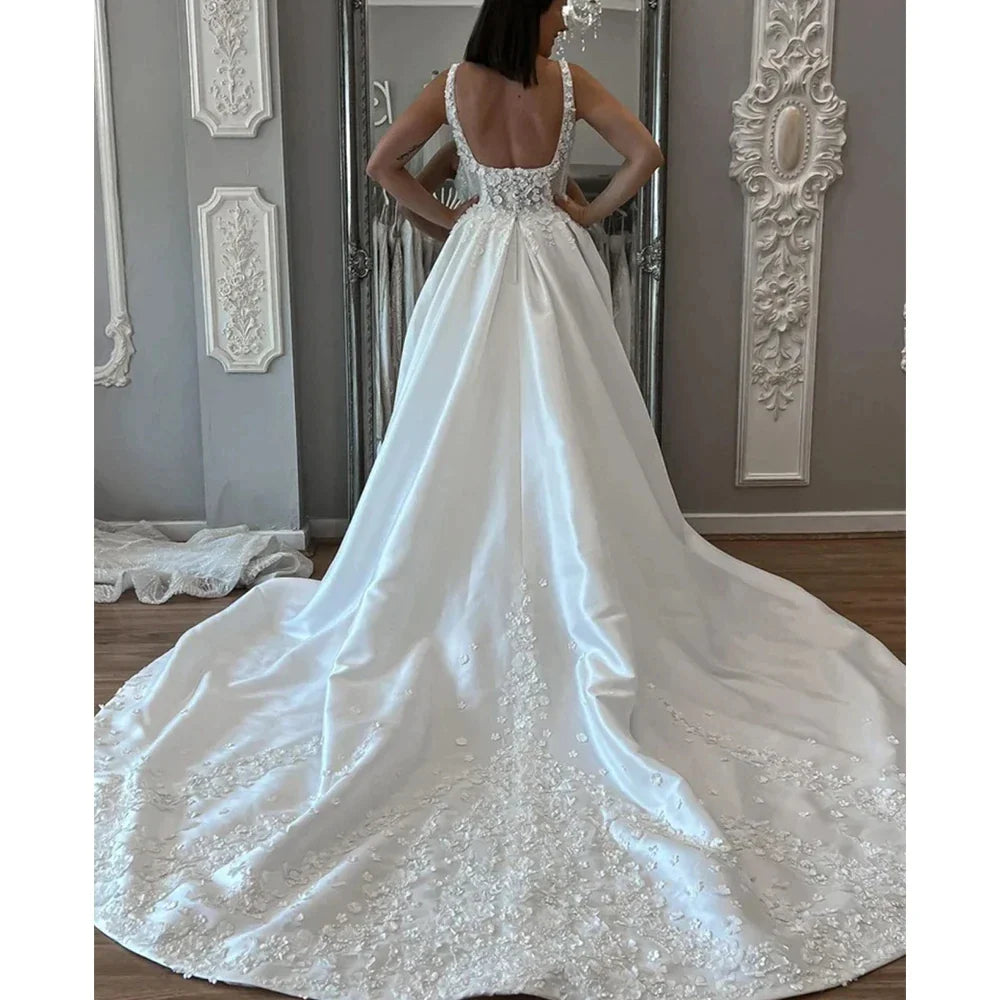 Haohao Elegant Spaghetti Straps Satin Wedding Dress For Women V-Neck Lace Appliques Slit Backless Sleeveless Bridal Gown