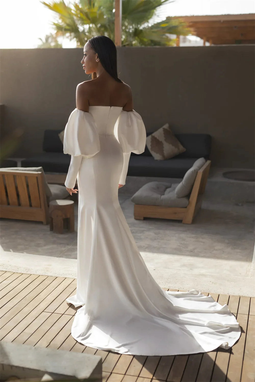 Detachable Puff Sleeves V-neck Soft Satin Sheath/Mermaid Wedding Dresses Side Slit Sweep Train Bridal Grownm