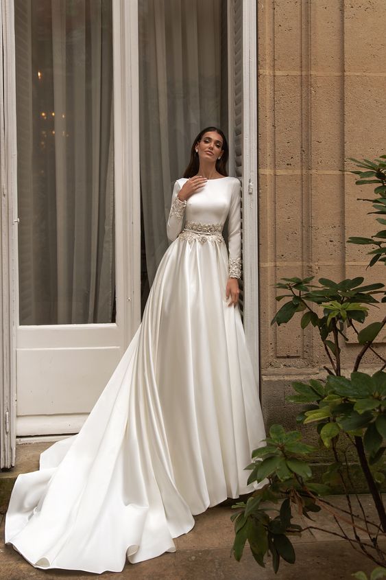 Gorgeous Wedding Dresses Formal Bridal Gowns Embroidery Satin A-Line Robes Floor Length Full Sleeves Vintage Vestidos De Novia