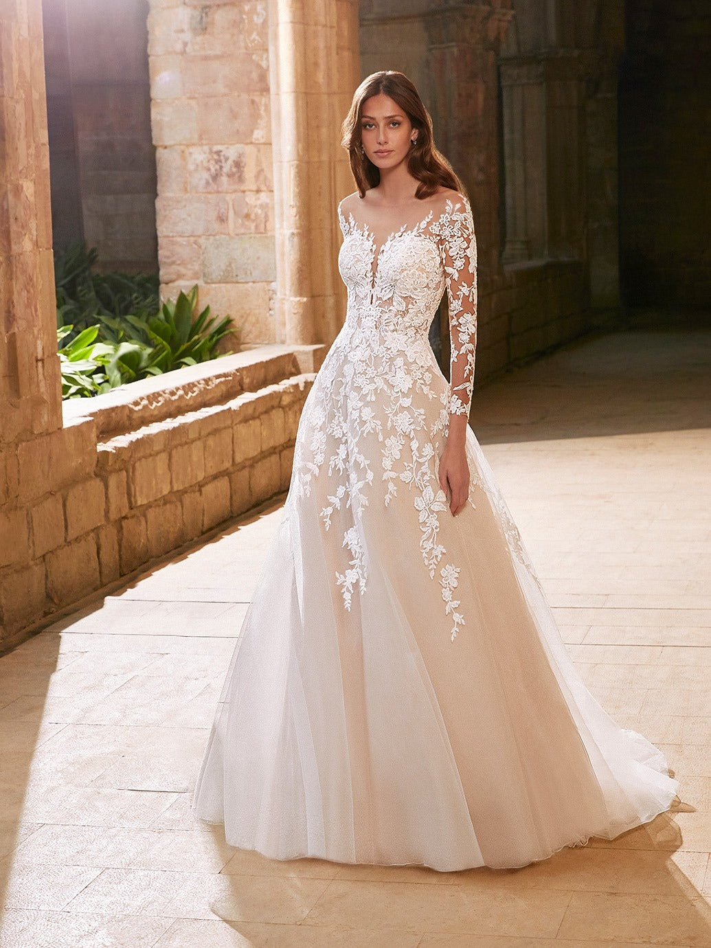 Abito da sposa romantico per maniche lunghe sposa abiti da sposa senza schienale sexy in pizzo applqiue a-line Princess Vestidos de nolia