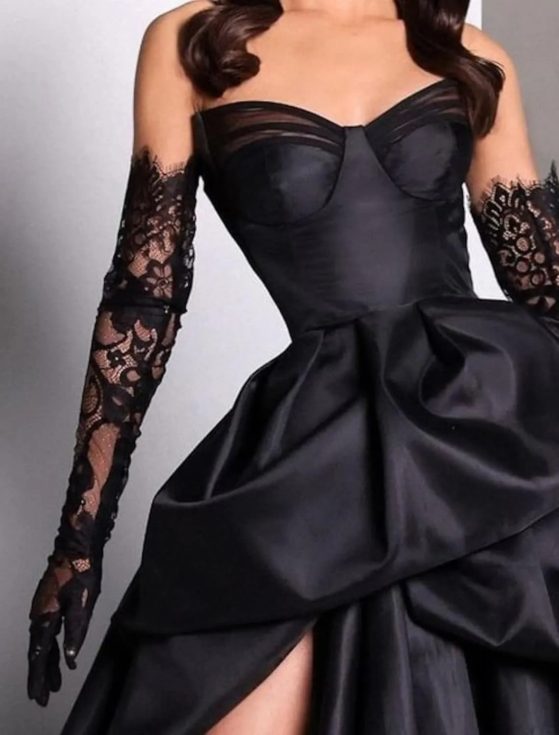 Aleeshuo sexy schwarzes Abschlussball Kleid Satin Schatz Abendkleid Saudi -Arabien Seitenschlitz formelle Kugelkleid Bodenlänge فستان سهرة