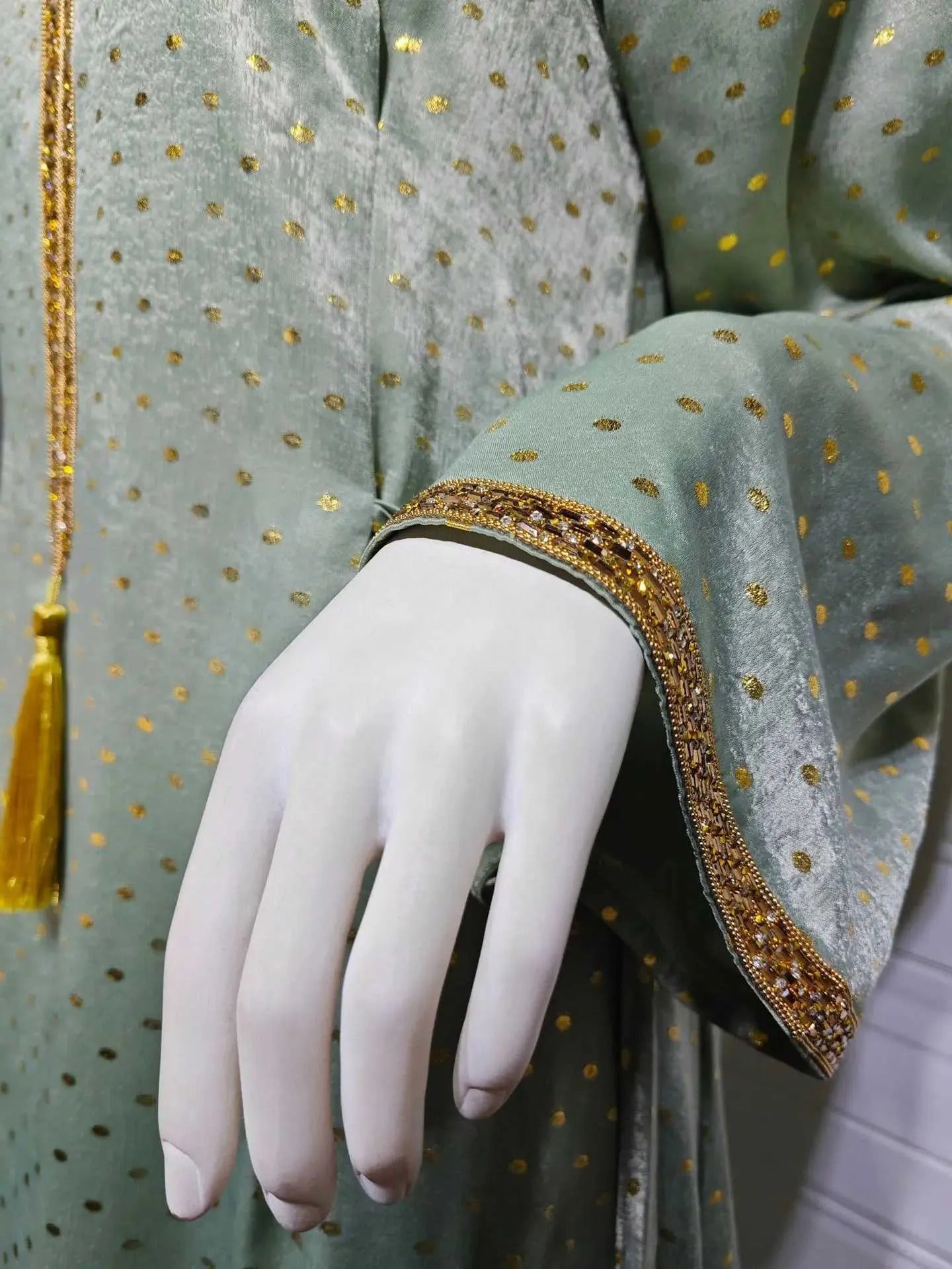 Vestidos largos informales para mujer musulmana de Dubái, caftán saudita marroquí, ropa de terciopelo liso con cinturón, Abayas estampadas en oro, novedad de 2024