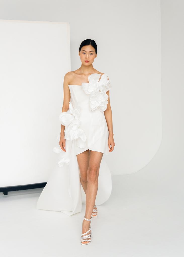 Robes blanches sans bretelles pour femmes, fleurs faites à la main, robe d'été élégante, robes sur mesure 