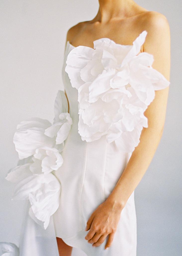 Strapless witte damesjurken Handgemaakte bloemen zomerjurk vrouw elegante jurken op maat gemaakte jurken