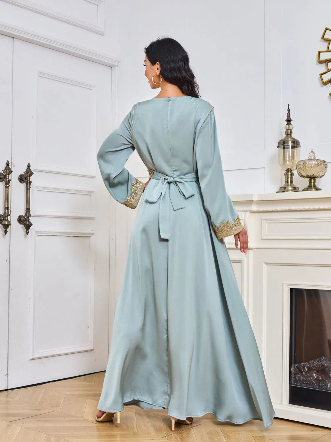 Mode modeste musulman Abayas dentelle bande manches longues col en v ceinturé vêtements longues robes pour les femmes Gala