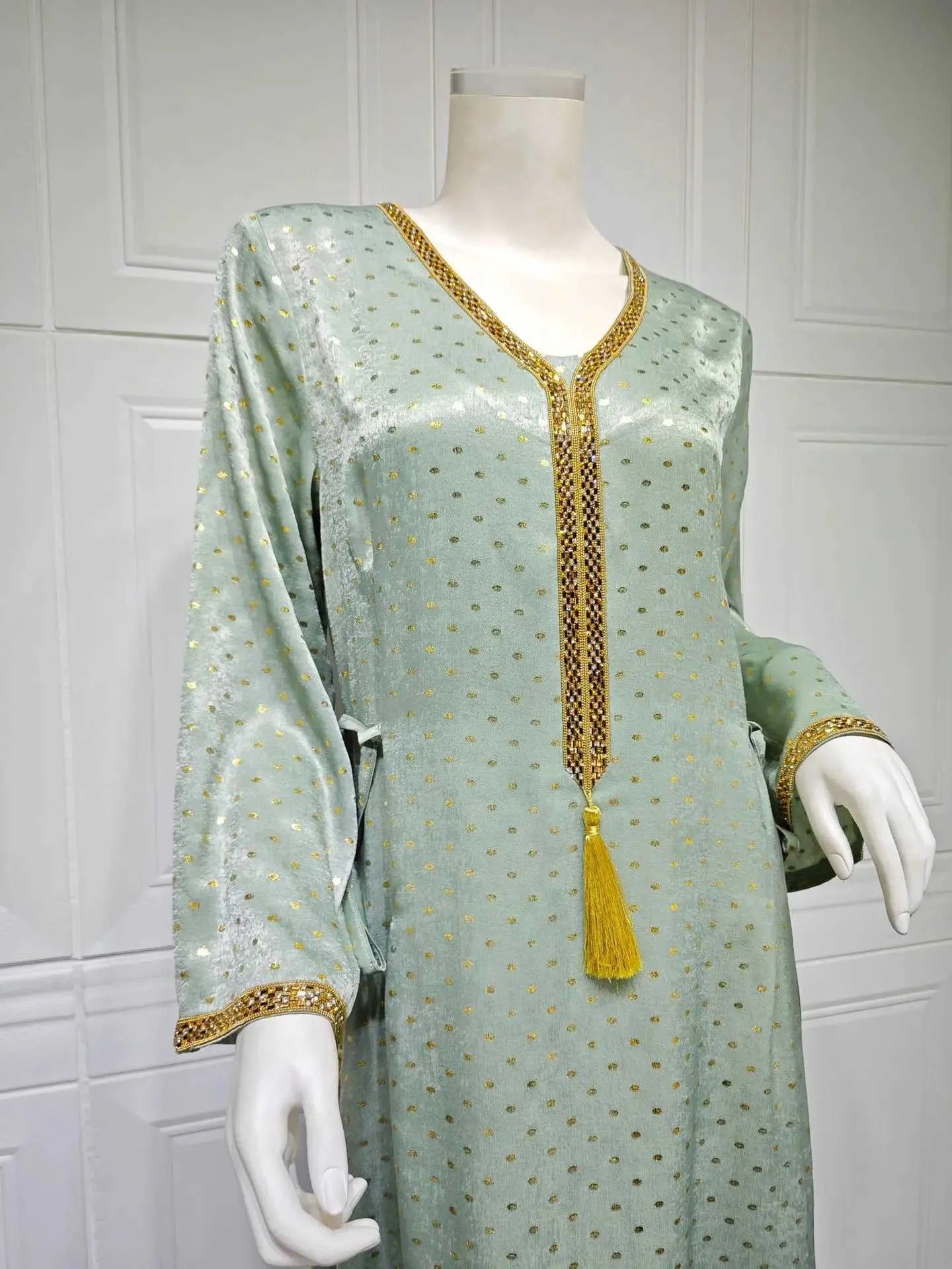 Robes longues décontractées pour femmes musulmanes de dubaï, caftan marocain saoudien, vêtements en velours massif avec ceinture en or estampage Abayas, nouvelle collection 2024