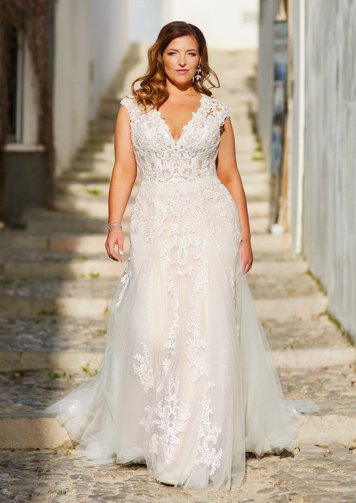 Layout Niceb squisito abito da sposa in tulle plus size semplici abiti da sposa applique in pizzo