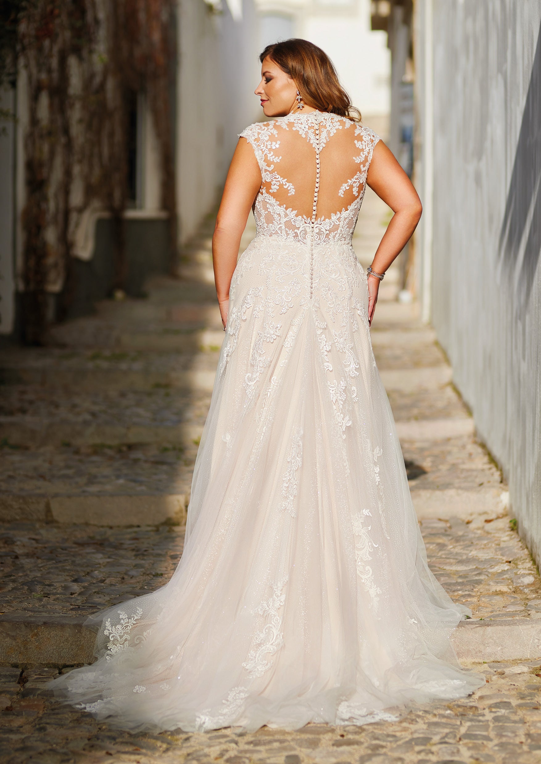 Layout Niceb squisito abito da sposa in tulle plus size semplici abiti da sposa applique in pizzo