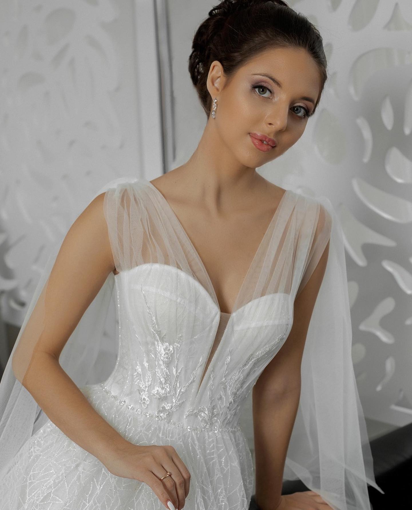 Uma linha Vestidos de noiva Duas tiras de renda Appliqque Vestidos de noiva Vestidos de Novia Robe de Mariée