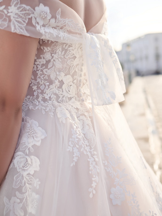 Layout Nizza von Schulter Applikationen Schatz Braut Kleid Kurzärmelöhe Rückenlose Hochzeitskleider maßgeschneiderte Roben de Mariée