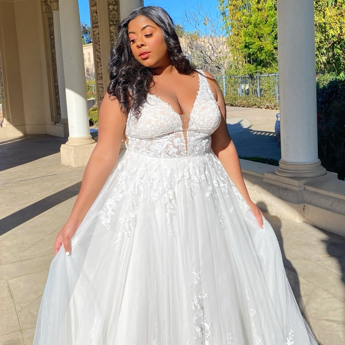 Plus Wedding Dress A-line Long Bride Dresses Lace Tulle Bridal Gown Sweep Train Vestidos De Novia Plus Size Robe De Mariee