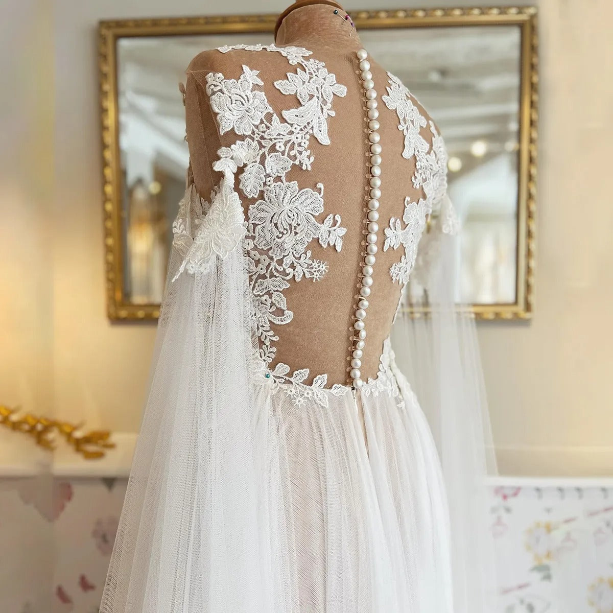 Sexy Illusion Lace Appliques Beach Wedding Dress Boho Detachable Tulle Sleeve Chic Bridal Gowns