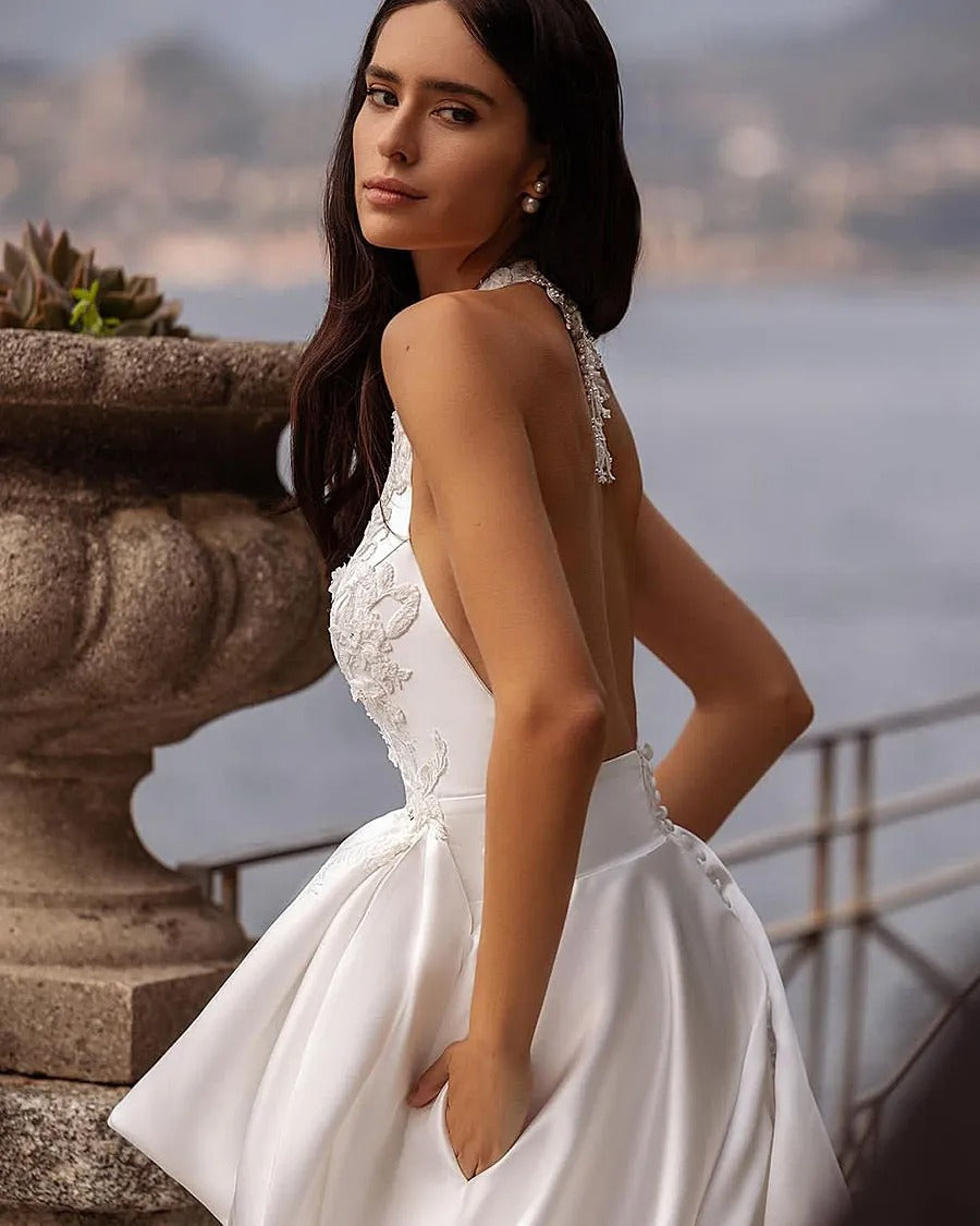 فستان زفاف عتيق A-line Halter Bride Robe Appliques الأنيق بطول الأرض فساتين الزفاف Vestidos De Novia