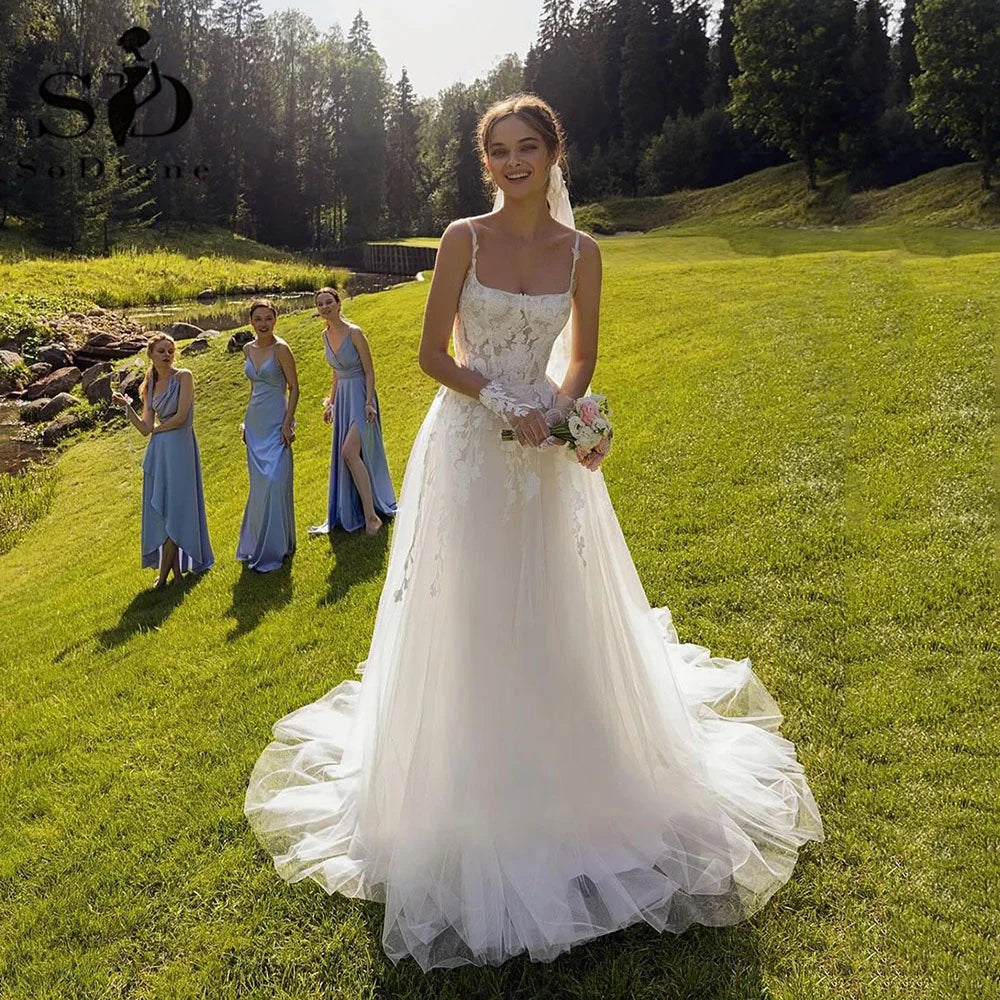 SoDigne Luxury Wedding Gowns Spaghetti strap Lace Appliques Tulle Princess Brides Wedding Dress Boho A Line Bridal Gown