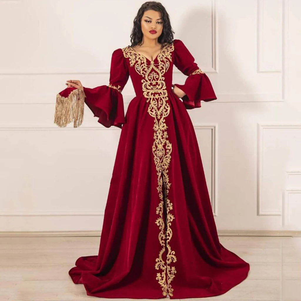 Red V Nek Een lijn Caftan Avondjurken Flare Sleeve Gold Lace Prom Jurk Front Split Formele feestjurk