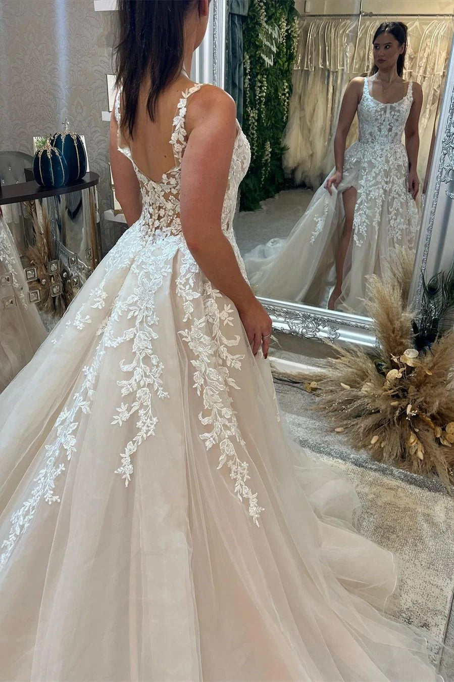 Fashion Lace Applique Wedding Dresses Sweetheart Off Shoulder Sleeveless High Split Elegant Fluffy Princess Style Bridal Gowns