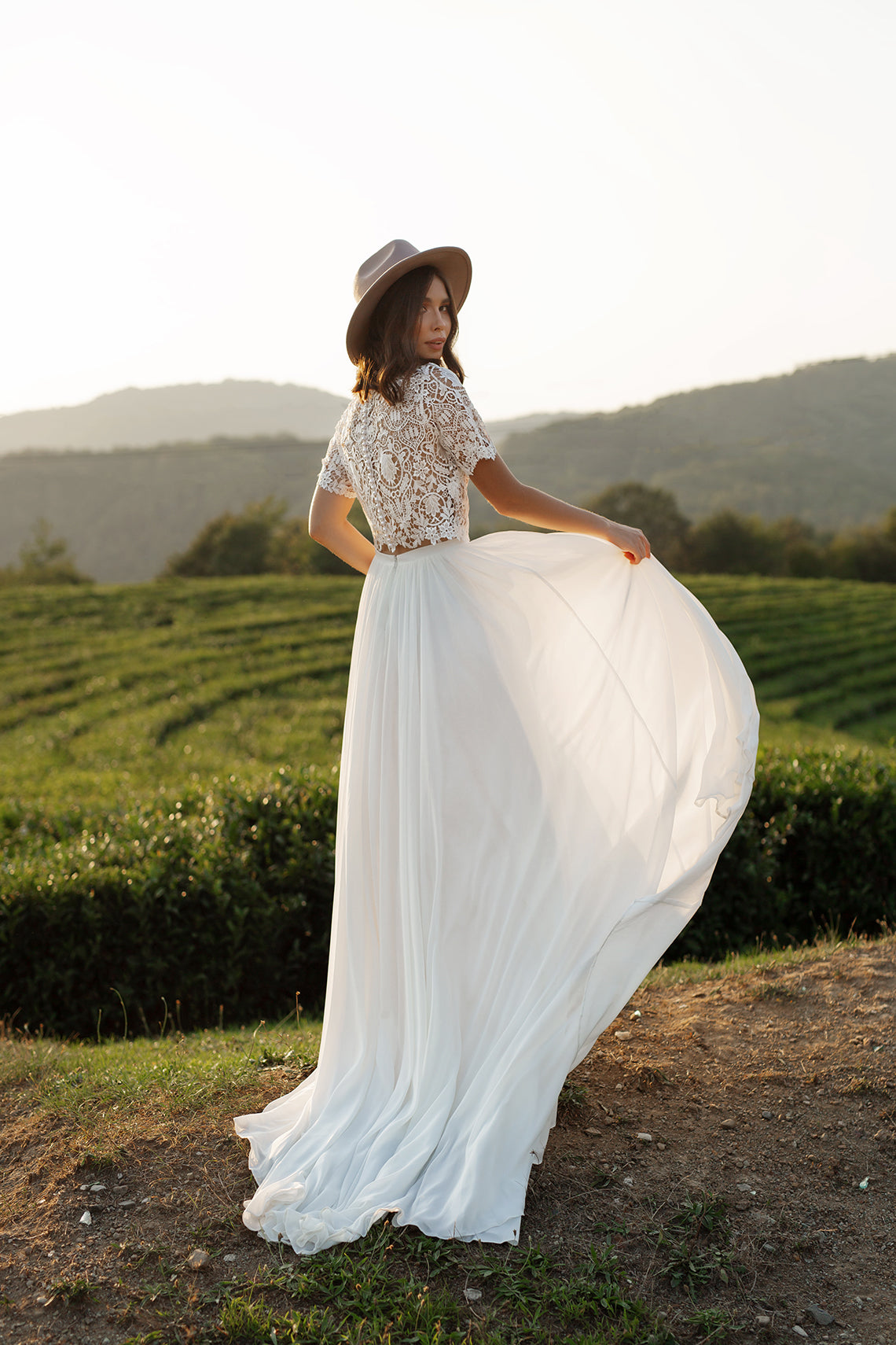 Boho Wedding Dress With Sleeves Simple Beach Chiffon A-Line With Court Train Sexy O-Neck Bohemian Bridal Gowns Beach