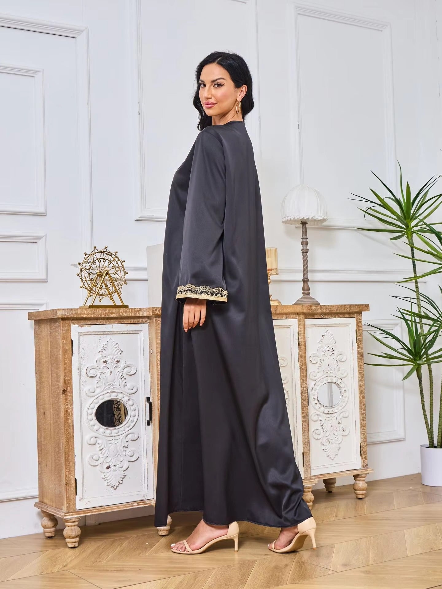 Vestidos largos turcos de moda modesta, ropa islámica para mujeres, bordado, manga completa, fajas con cuello en V, Abaya musulmana