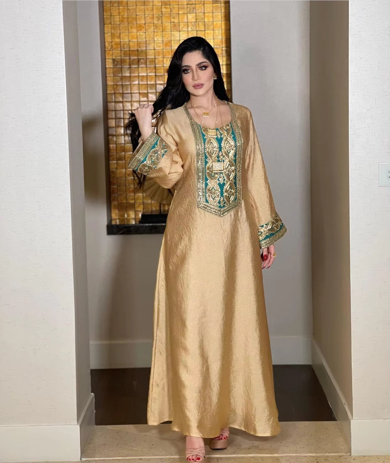 Vintage Ethnic Embroidered Abaya Dress for Women Autumn 2021 Middle East Dubai Arabic Oman Kuwait Moroccan Kaftan Muslim Clothes