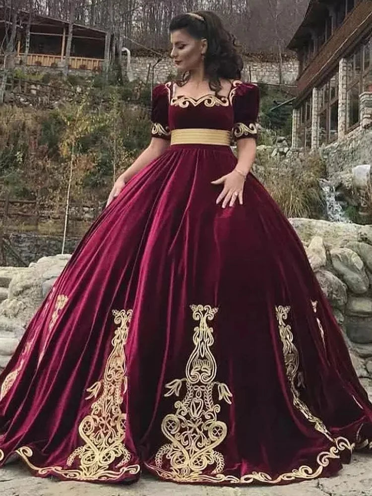 Burgund Ballkleid Kaftan Abendkleider Kurzarm Caftan Marocain Prom Party Kleider Gold Spitze applizierte Samtkleider