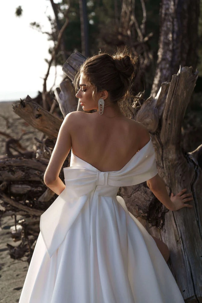 Abiti da sposa sexy da spiaggia Donne Spaccate Scheda una spalla Abito da sposa abiti da sposa in raso Abbazia estiva Robe De Mariage