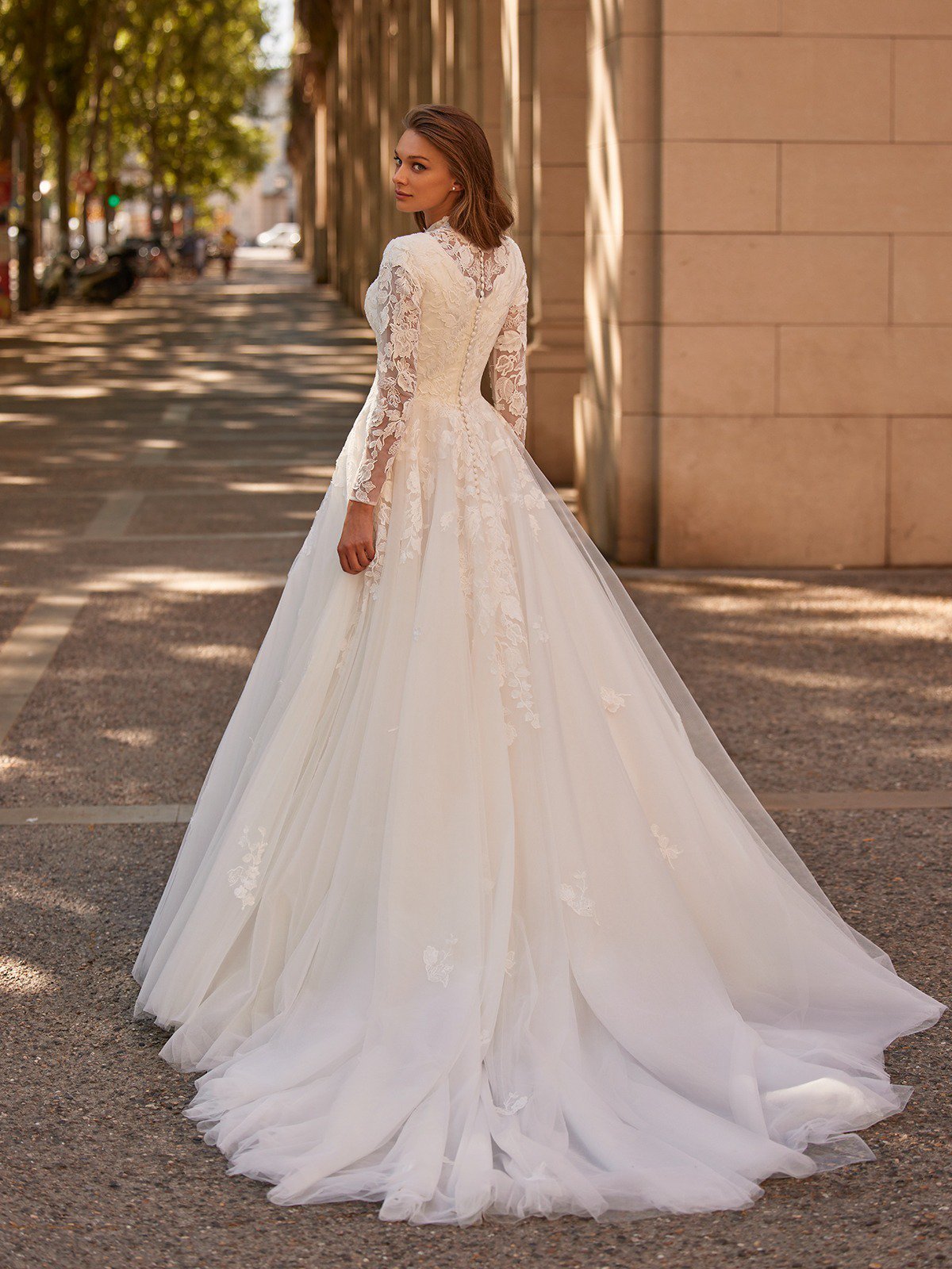 Roddrsya Langarmes Spitzen Hochzeitskleid A-Line O-Neck-Knopf Muslimische Brautkleid Applikat Tüll maßgeschneiderte Robe de Mariée