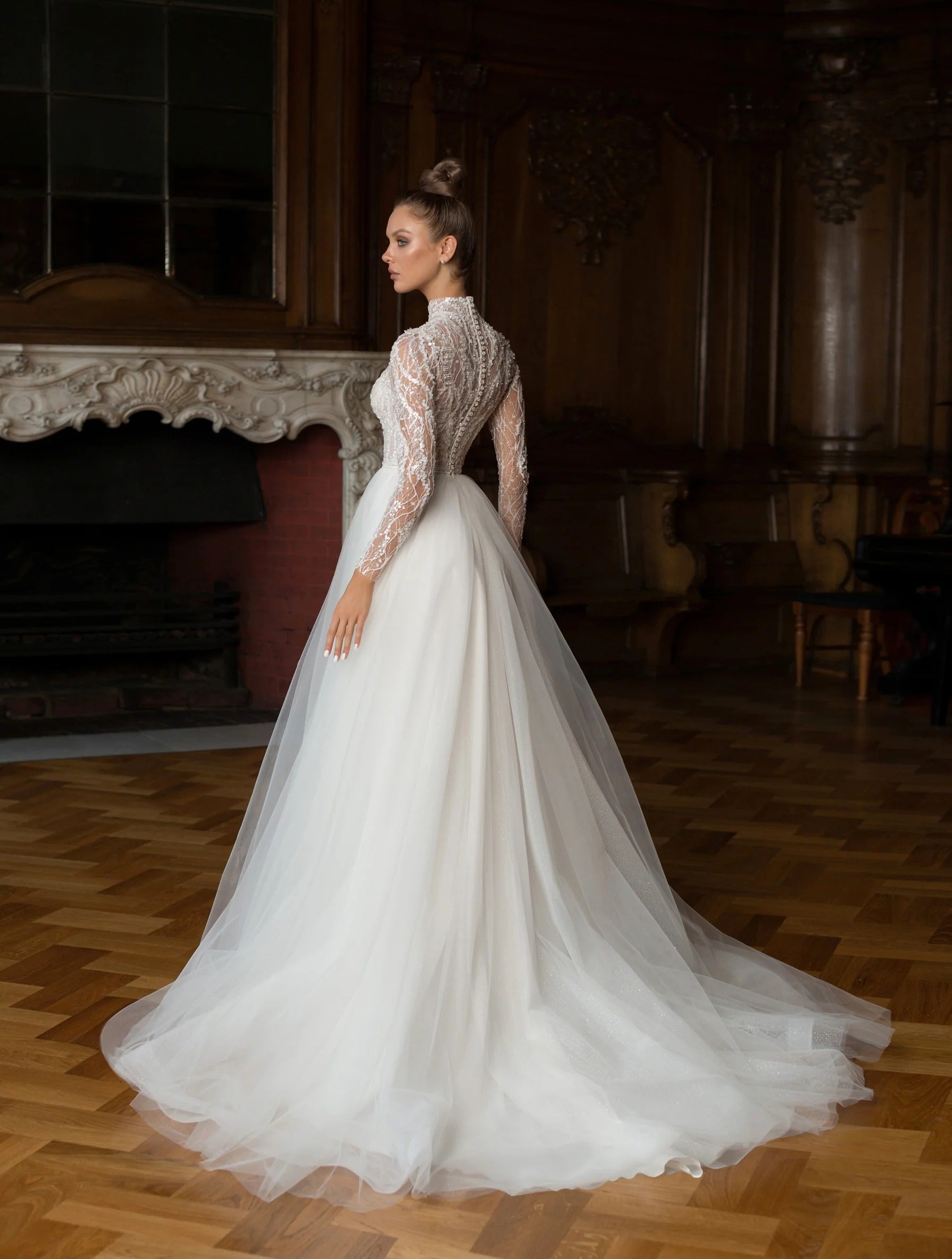 Lismo lismo scintillante sequestro o-secco Vestidos de novi A-line Tulle abiti da sposa eleganti illusione Lunghezza del pavimento a maniche lunghe