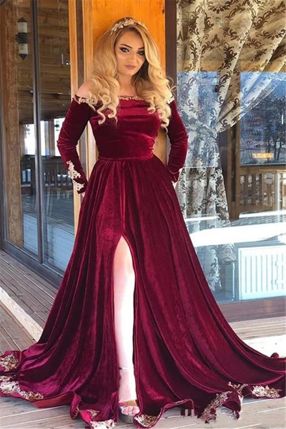 Burgund Abendkleider mit voller Ärmel Kaftan Velvet Gold Spitze Dubai Arabisch von Schulter -Promi -Kleidern Hochspalt