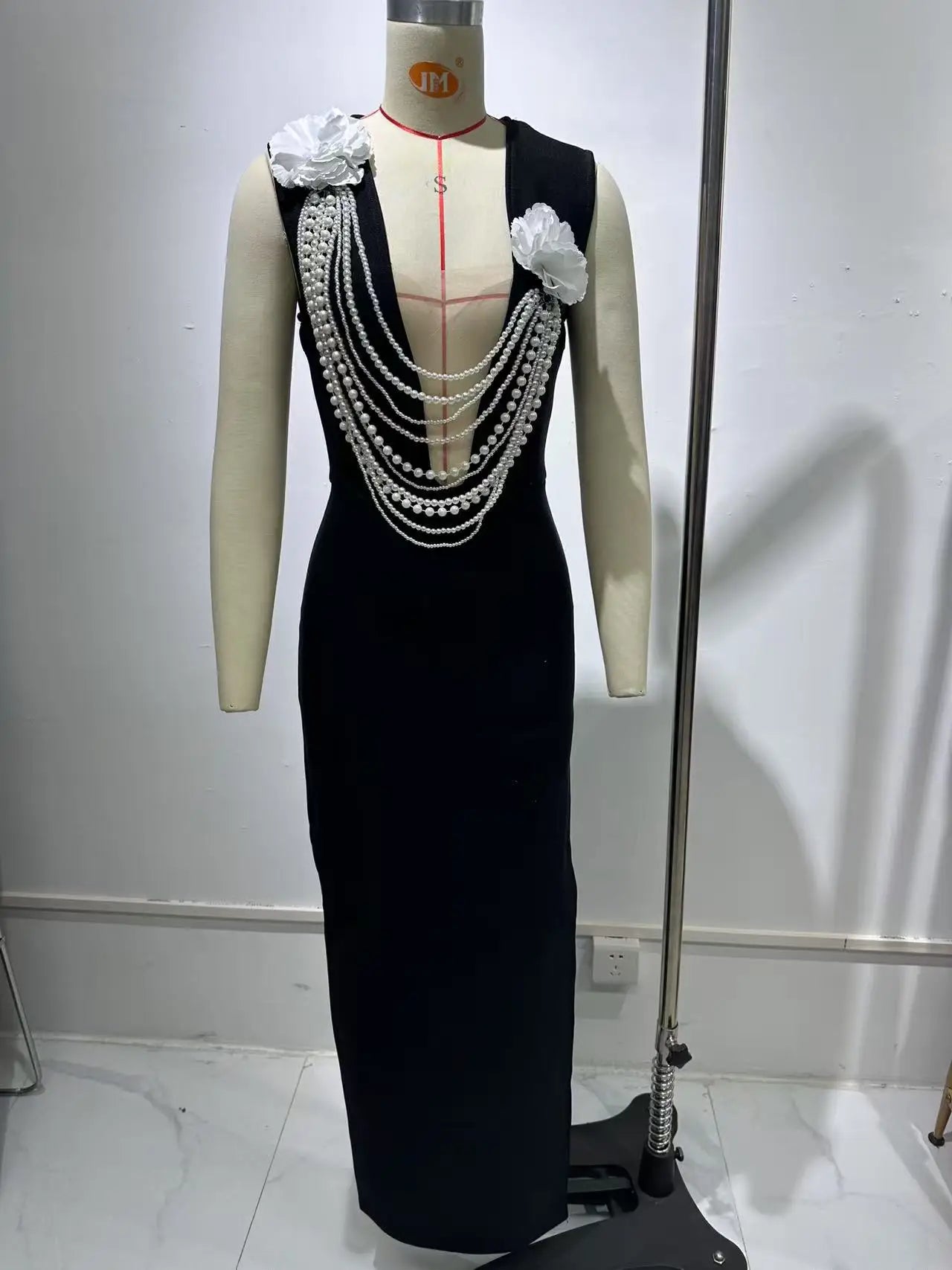 New Arrival Women Sexy Sleeveless Pearl Beading Bodycon Bandage Long Dress Celebrate Evening Party Nightclub Outfit Vestido