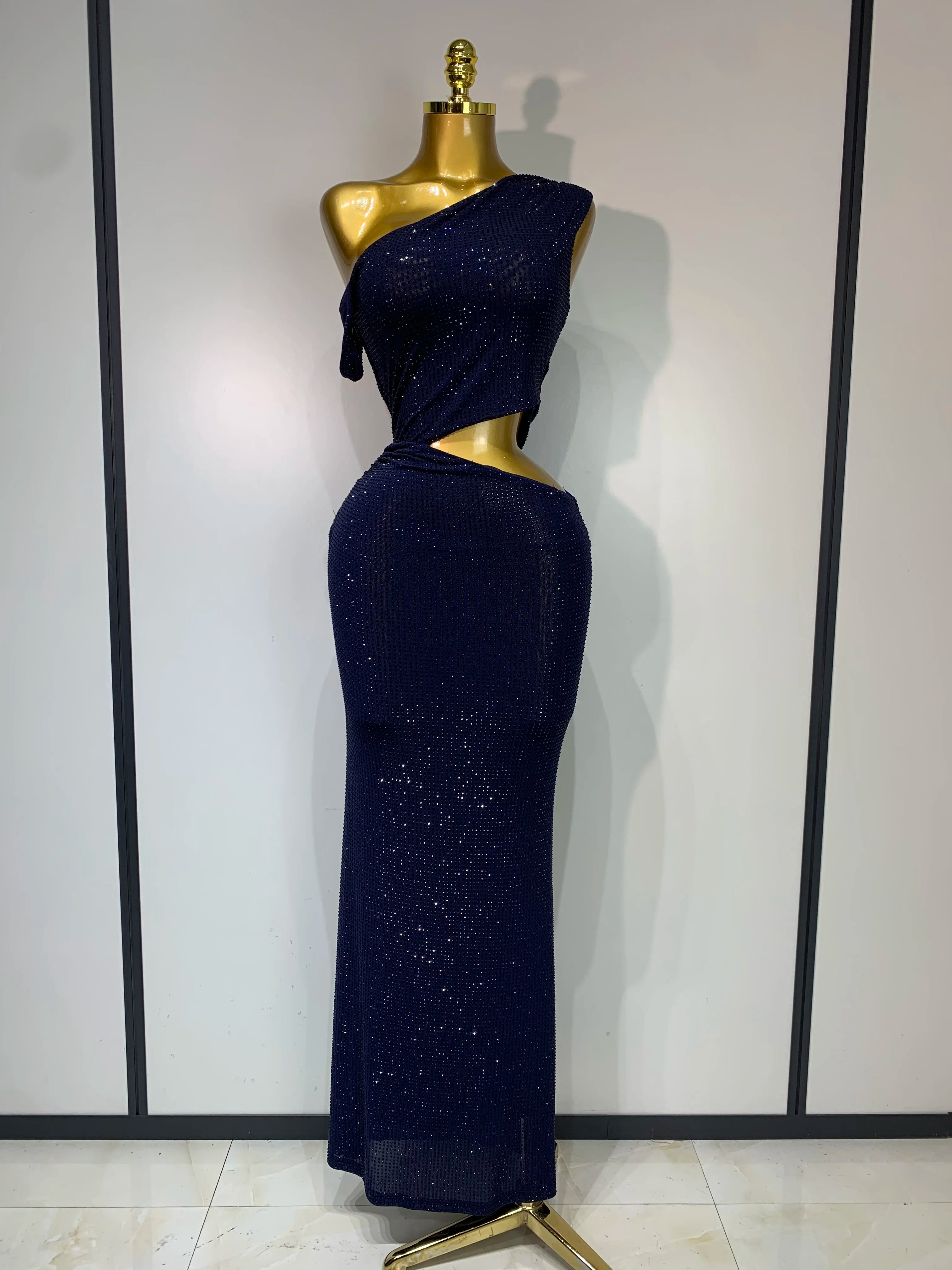 Women Sexy One Shoulder Exposed Waist Diamonds Bodycon Long Dress Cut Out Luxury Crystal Dresses Evening Party Birthday Gowns