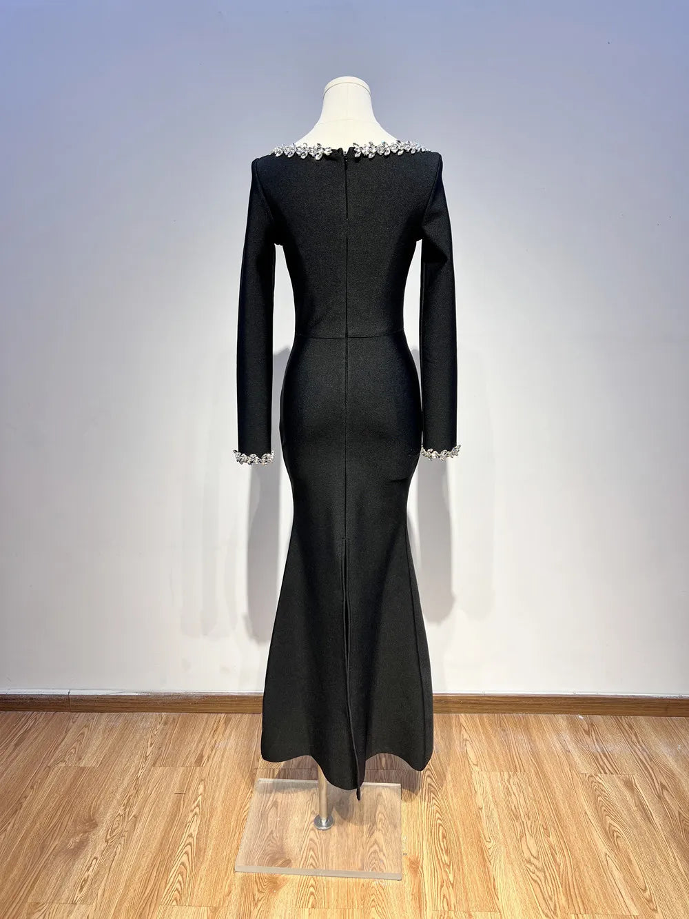 2025 New Spring Women Long Sleeve Square Collar Sparkly Crystal Bodycon Long Bandage Dress Celebrate Evening Party Outfit