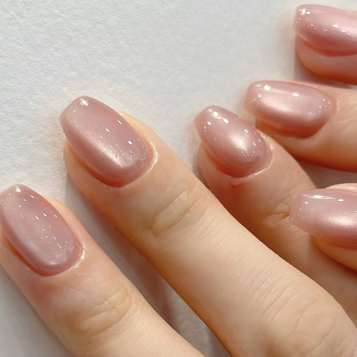 Nude Pink Color Short Square Fake Nails 24Pcs Minimalist Glossy Cat's Eyes Press On Nails Women Daily Charm Manicure Nails Art