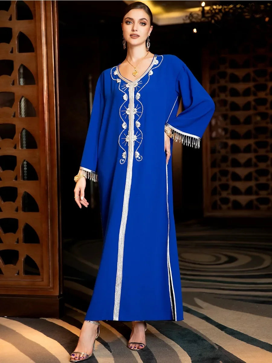 Vestido muçulmano 2023 Mão puro Mão manual Strass com miçangas chiques Tassel Manga cheia em V abayas para mulheres marroquinas