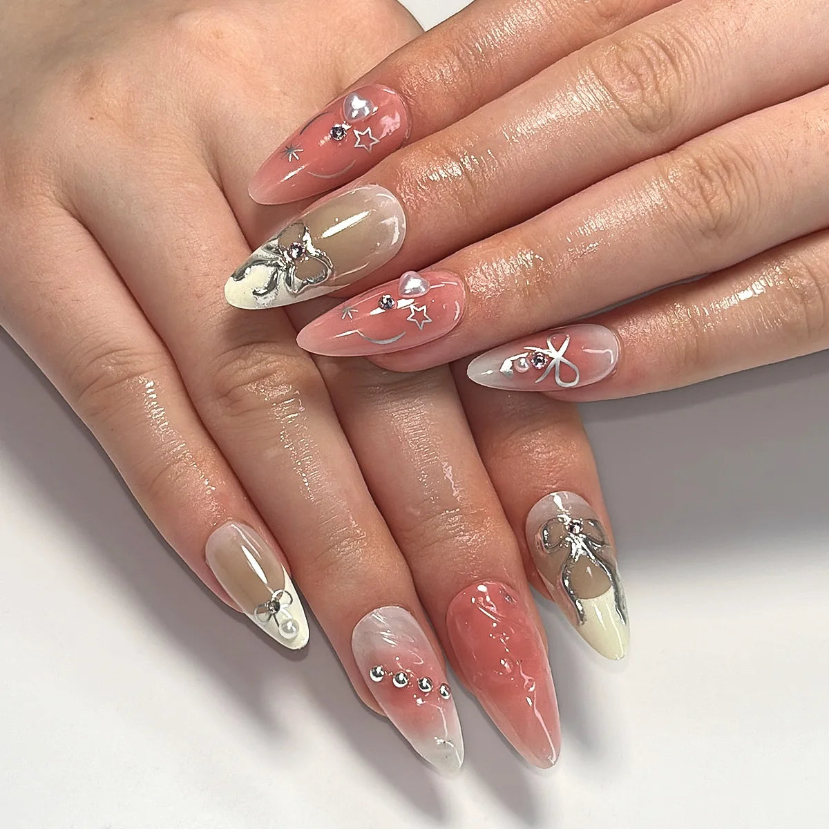 Handmade French Fake Nails Blush Pink Press on Nails 3D Alloy Bowknot Design Star Decor Wearable False Nails for Y2k Girls 24Pcs