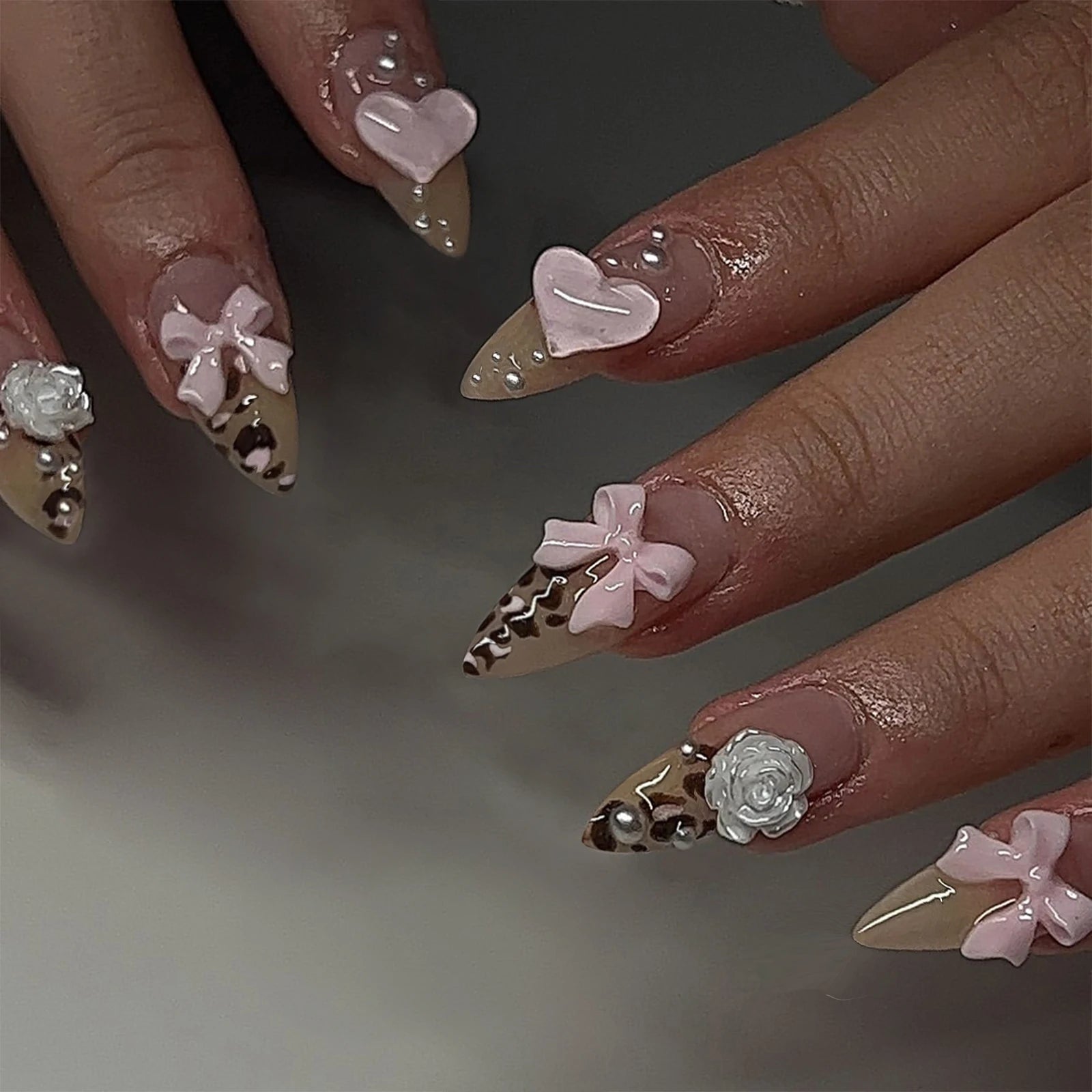 24Pcs Sweet Pink Almond Fake Nails Pearl Bow Wearable Nails Stickers Wearing French White Edge Removable Acrylic Nails Tips Art