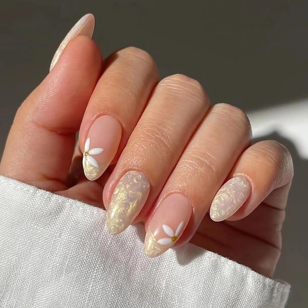 Nude Pink Almond Fake Nails Women Simple Charm Manicure Full Cover Press on Nails Bowknot Printed Detachable False Nails 24Pcs