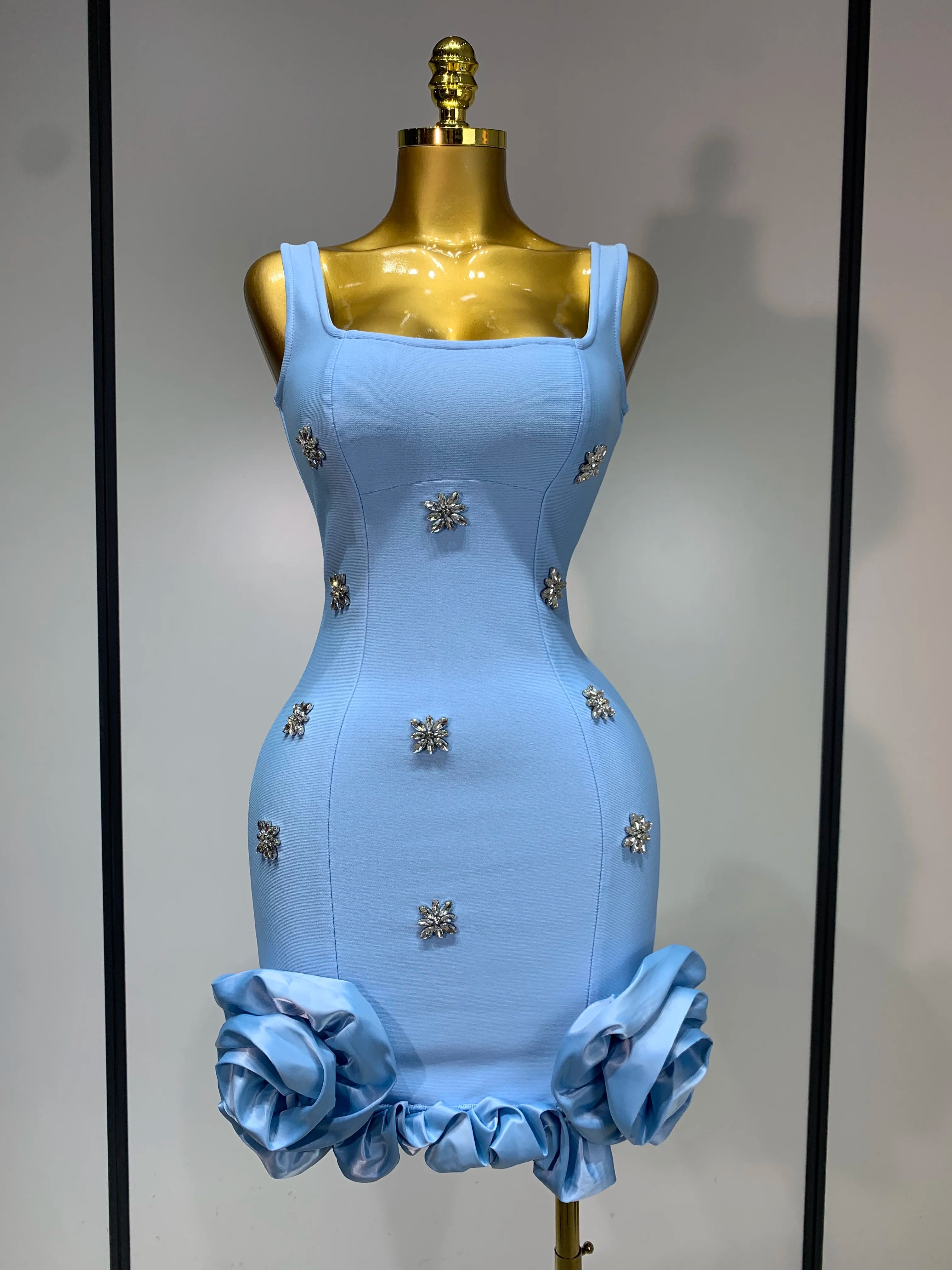 Women Sexy Sleeveless Square Collar Crystal Bodycon Mini Bandage Dress Celebrate Evening Party Elegant Luxury Birthday Dress
