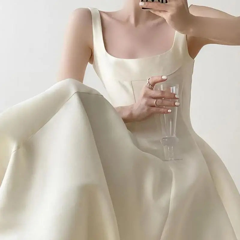 Newest A Line Wedding Dresses Sexy Fashion Square Collar Spaghetti Straps Eveing Dress Satin Simple Vestidos De Novia