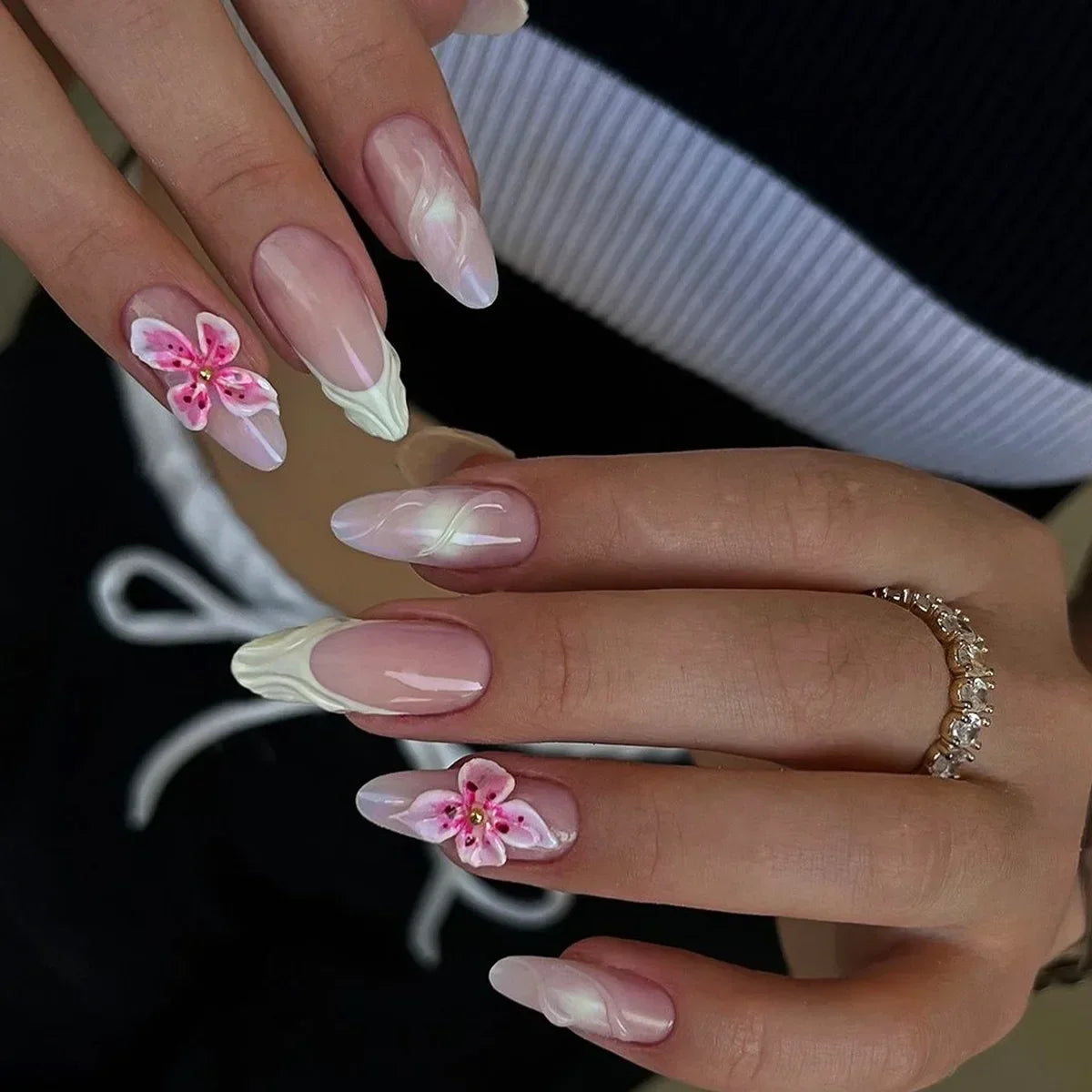 24Pcs Autumn Winter Matte Almond False Nails with Glue Rose Leaf Printing Nail Art Simple Full Cover Press on Acrylic Nails Tips
